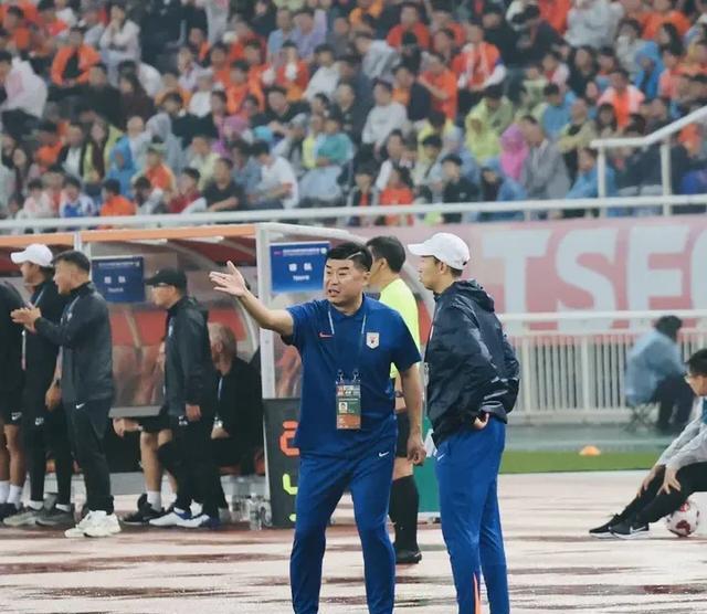 泰山队面对 泰山队面对