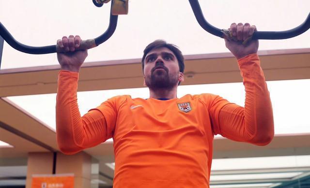 球迷来说, 洛佩斯在防 球迷来说, 洛佩斯在防